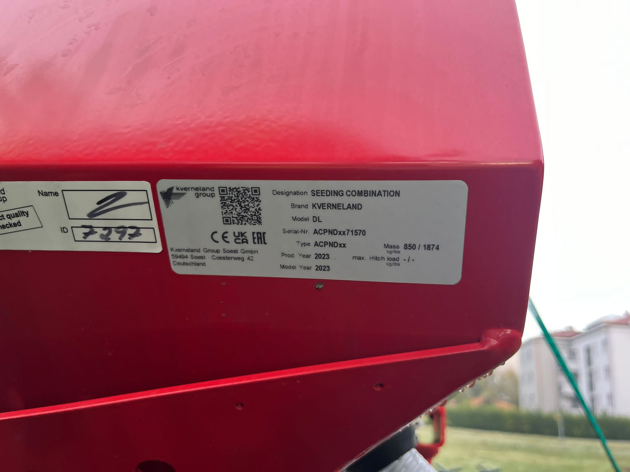 Seminatrice nuova Kverneland DL4 m-32 CX - Szemenkénti vetőgép: 3 kép. Seminatrice nuova Kverneland DL4 m-32 CX - Szemenkénti vetőgép: 3 kép.