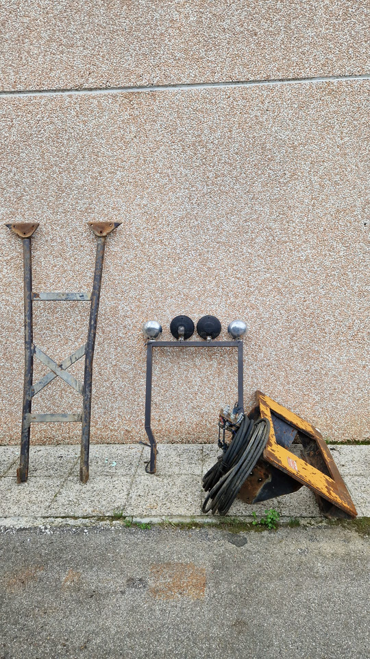 Staffature attacco lama neve - Hóeke: 1 kép. Staffature attacco lama neve - Hóeke: 1 kép.