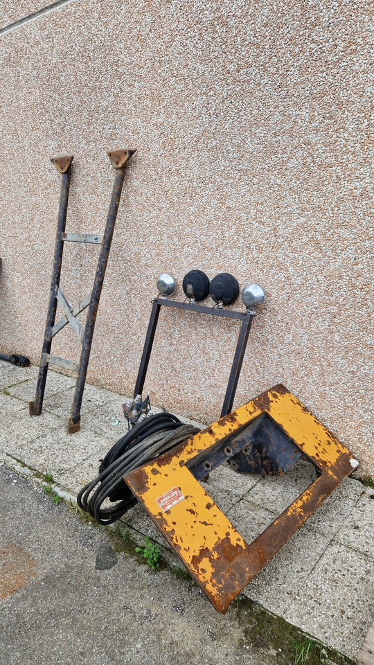 Staffature attacco lama neve - Hóeke: 2 kép. Staffature attacco lama neve - Hóeke: 2 kép.