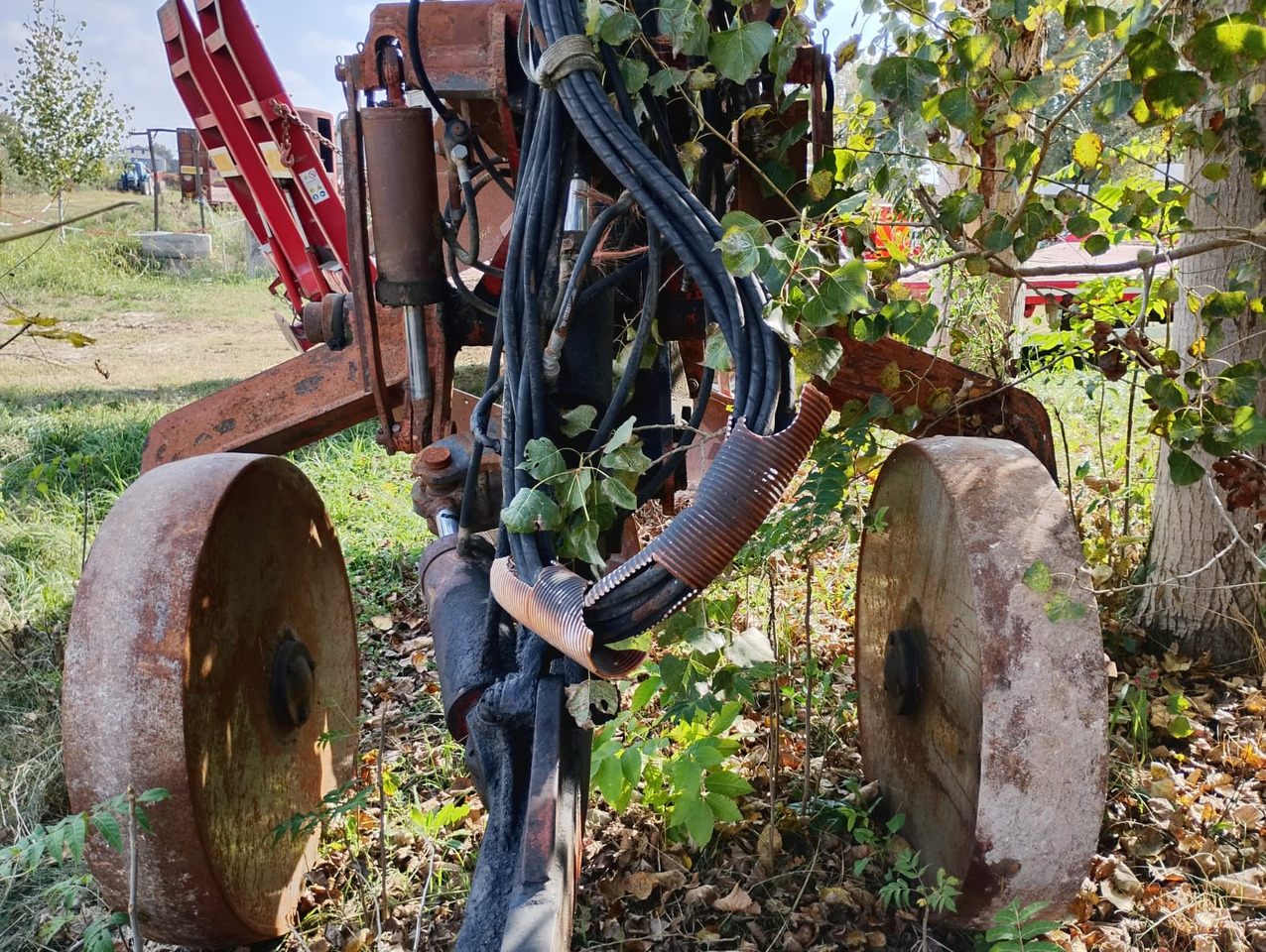 Trattore usato Fiat Allis AD14B - Traktor: 4 kép. Trattore usato Fiat Allis AD14B - Traktor: 4 kép.