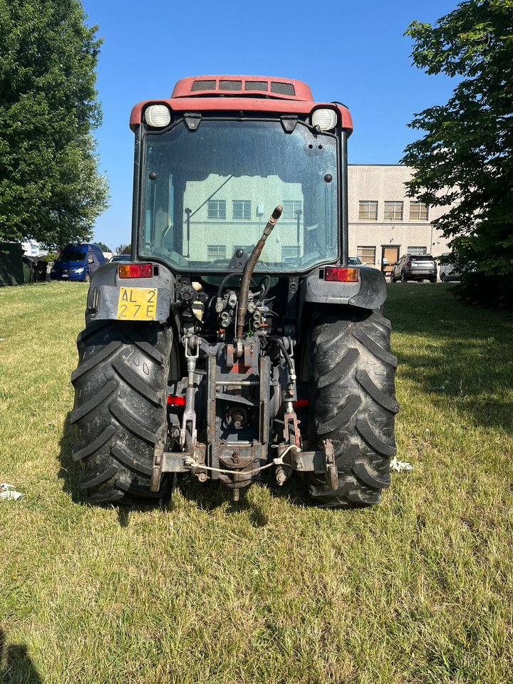 Trattore usato New Holland TNF90 - Traktor: 3 kép. Trattore usato New Holland TNF90 - Traktor: 3 kép.