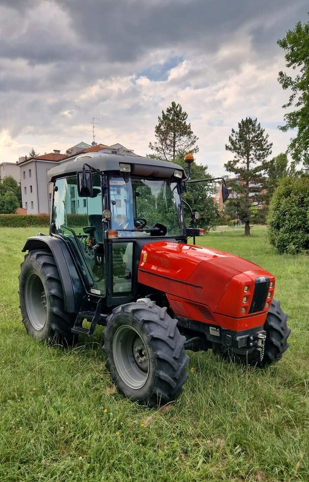Trattore usato Same Dorado 70 Classic - Traktor: 1 kép. Trattore usato Same Dorado 70 Classic - Traktor: 1 kép.