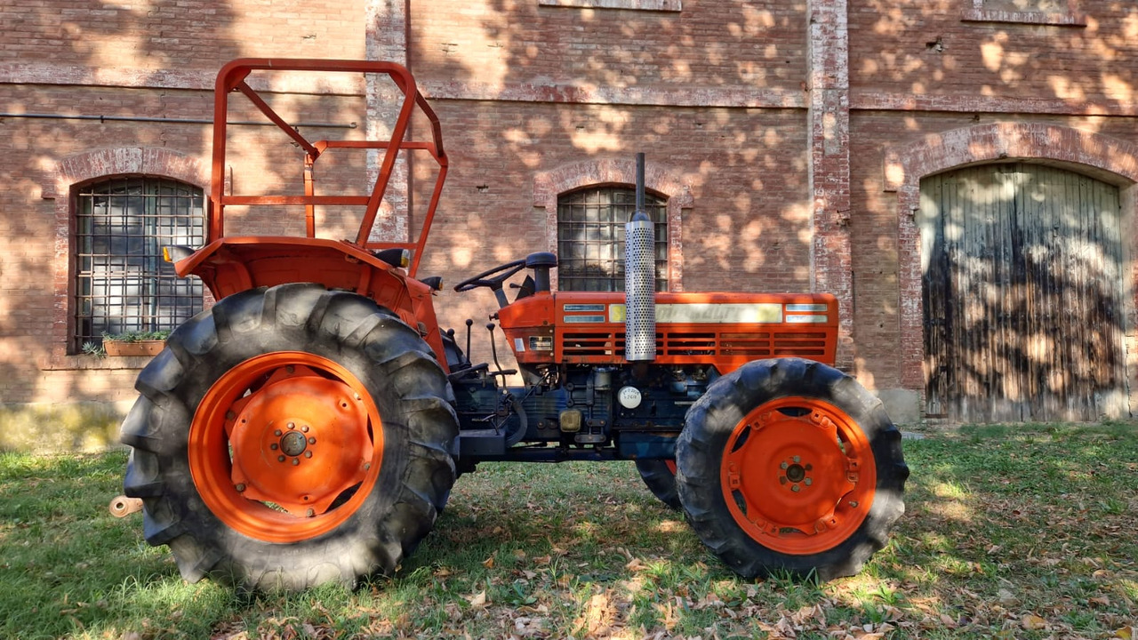 Trattore usato Same MINITAURUS 60 Synchro - Traktor: 2 kép. Trattore usato Same MINITAURUS 60 Synchro - Traktor: 2 kép.