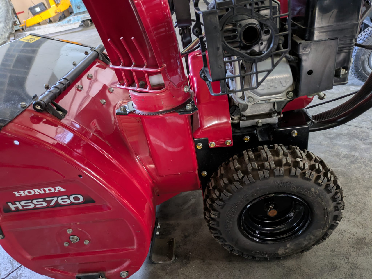 Turbina spazzaneve usata Honda HSS 760 - Kerti gépek: 2 kép. Turbina spazzaneve usata Honda HSS 760 - Kerti gépek: 2 kép.