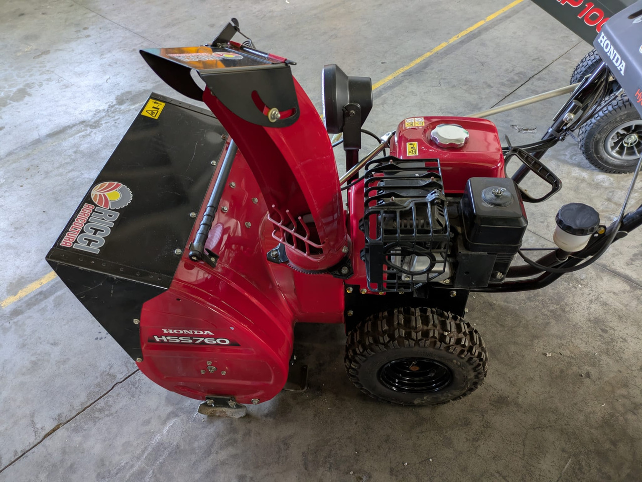 Turbina spazzaneve usata Honda HSS 760 - Kerti gépek: 1 kép. Turbina spazzaneve usata Honda HSS 760 - Kerti gépek: 1 kép.