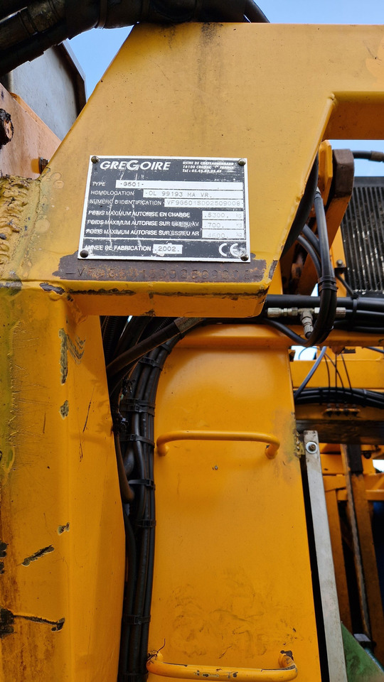 Vendemmiatrice usata Grégoire G60I - Szőlőkombájn: 5 kép. Vendemmiatrice usata Grégoire G60I - Szőlőkombájn: 5 kép.