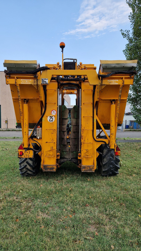 Vendemmiatrice usata Grégoire G60I - Szőlőkombájn: 4 kép. Vendemmiatrice usata Grégoire G60I - Szőlőkombájn: 4 kép.