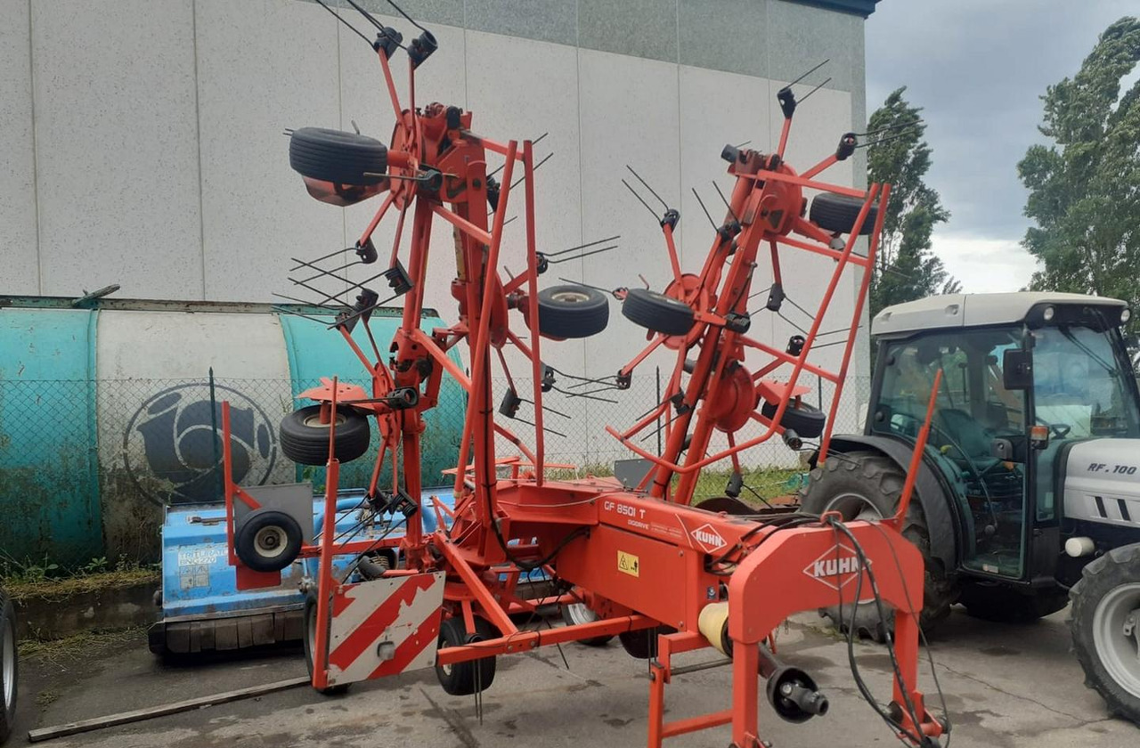 Voltafieno usato Kuhn GF 8501 T - Szénaforgató: 4 kép. Voltafieno usato Kuhn GF 8501 T - Szénaforgató: 4 kép.