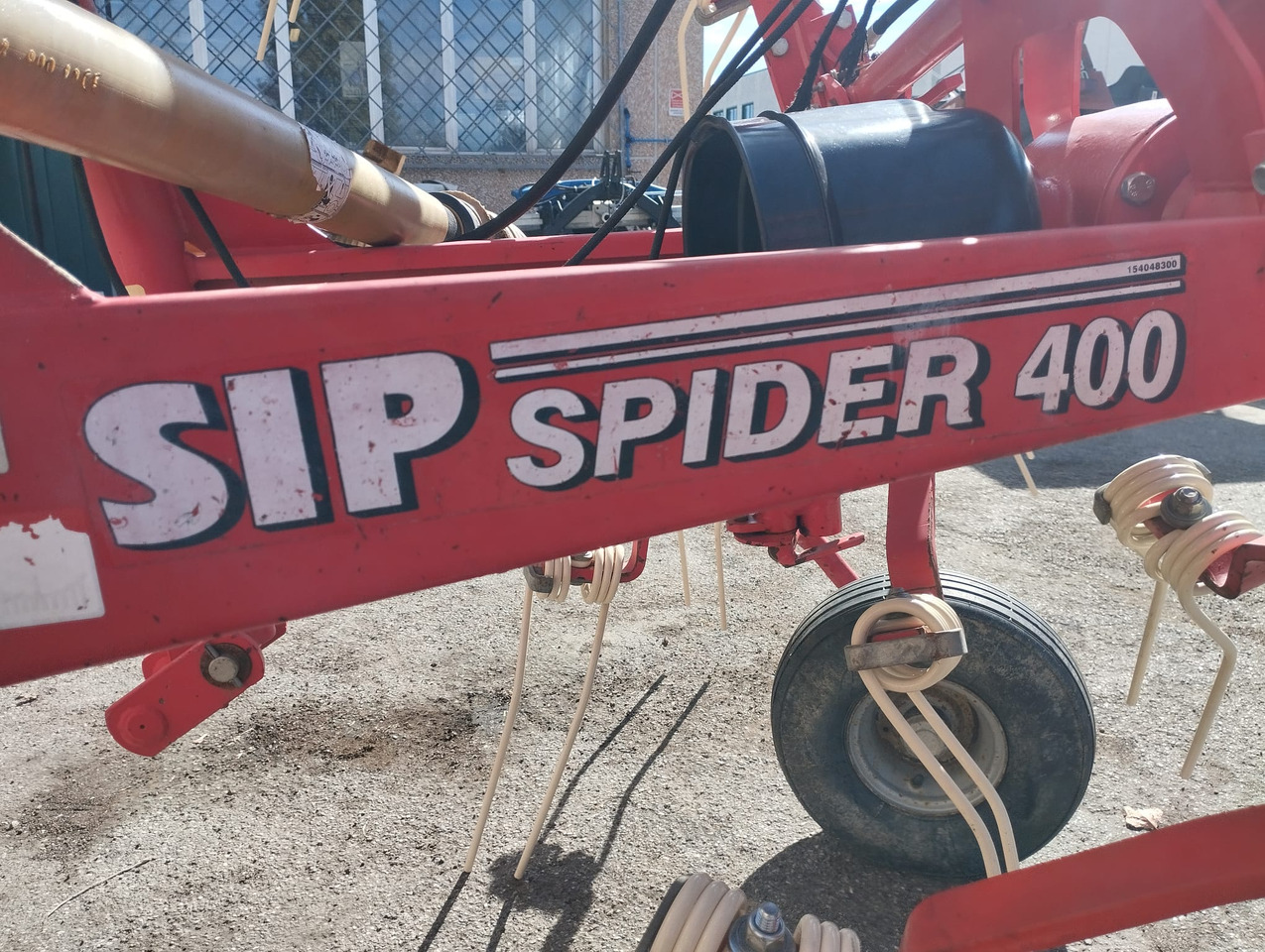 Voltafieno usato Sip 400 idraulico - Szénaforgató: 4 kép. Voltafieno usato Sip 400 idraulico - Szénaforgató: 4 kép.