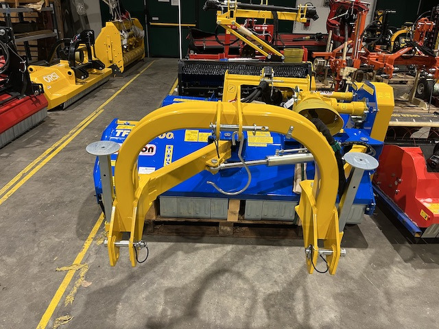 Zanon TFO 1800 - Szárzúzó: 3 kép. Zanon TFO 1800 - Szárzúzó: 3 kép.