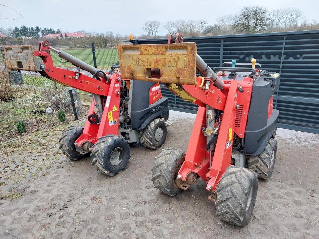 Árokásó Ditch-Witch Zahn R300: 6 kép.