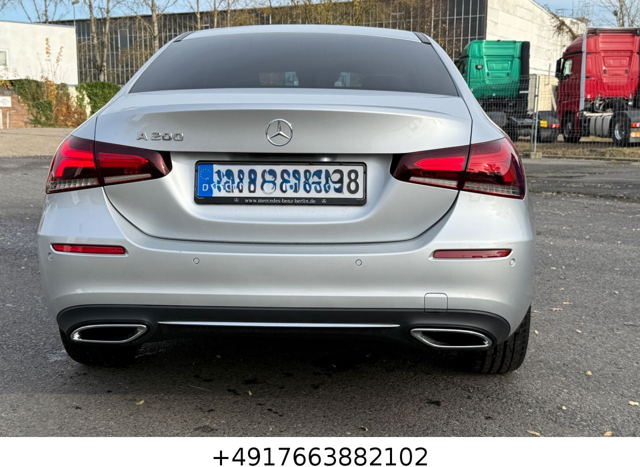 Mercedes-Benz A 200 Lim./LED/KAMERA/NAVI/SITZHZG. - Szedán: 2 kép. Mercedes-Benz A 200 Lim./LED/KAMERA/NAVI/SITZHZG. - Szedán: 2 kép.