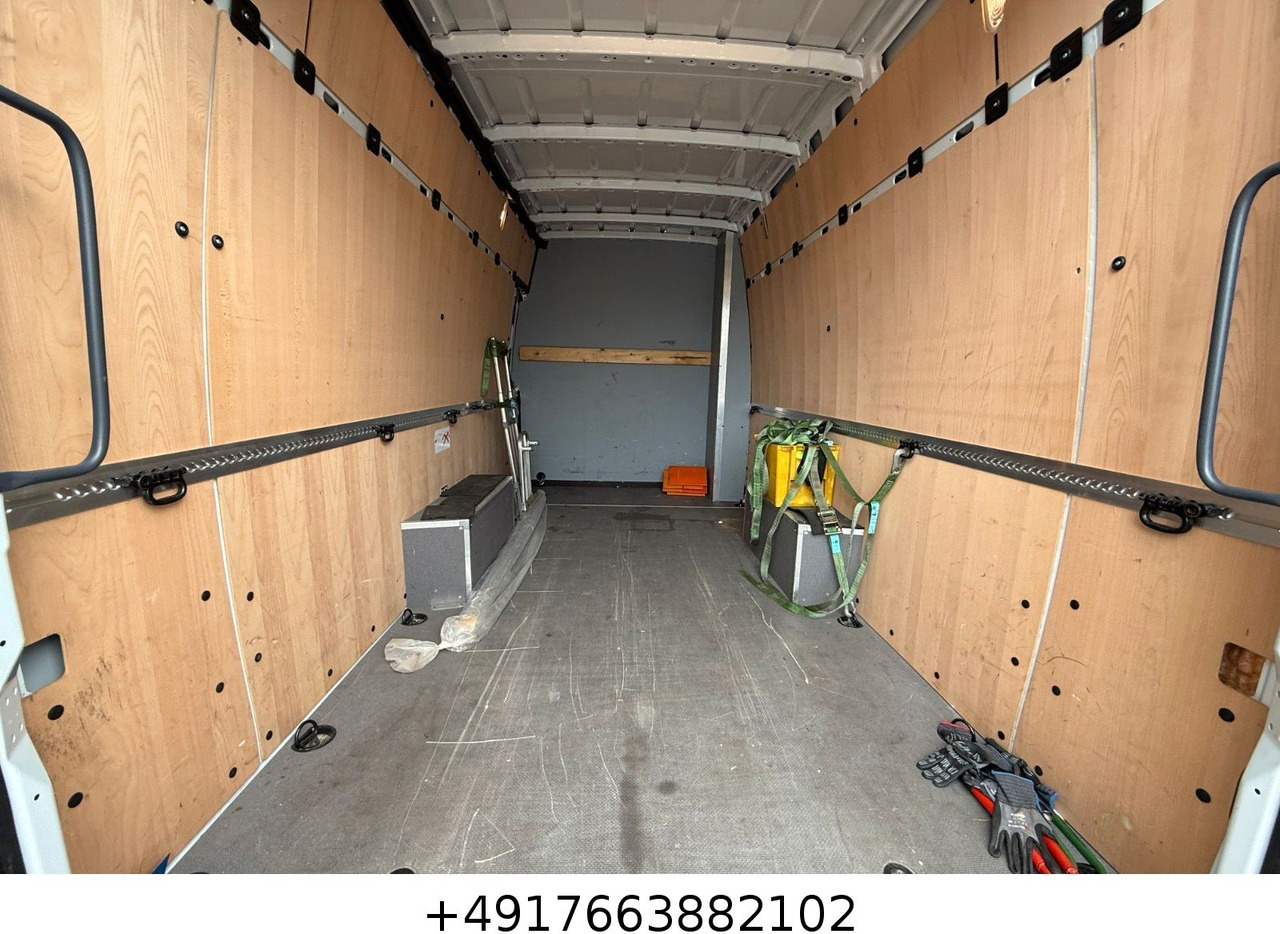 Mercedes-Benz Sprinter Kasten 317/Maxi Lang/9G/LED - Kisbusz: 5 kép. Mercedes-Benz Sprinter Kasten 317/Maxi Lang/9G/LED - Kisbusz: 5 kép.