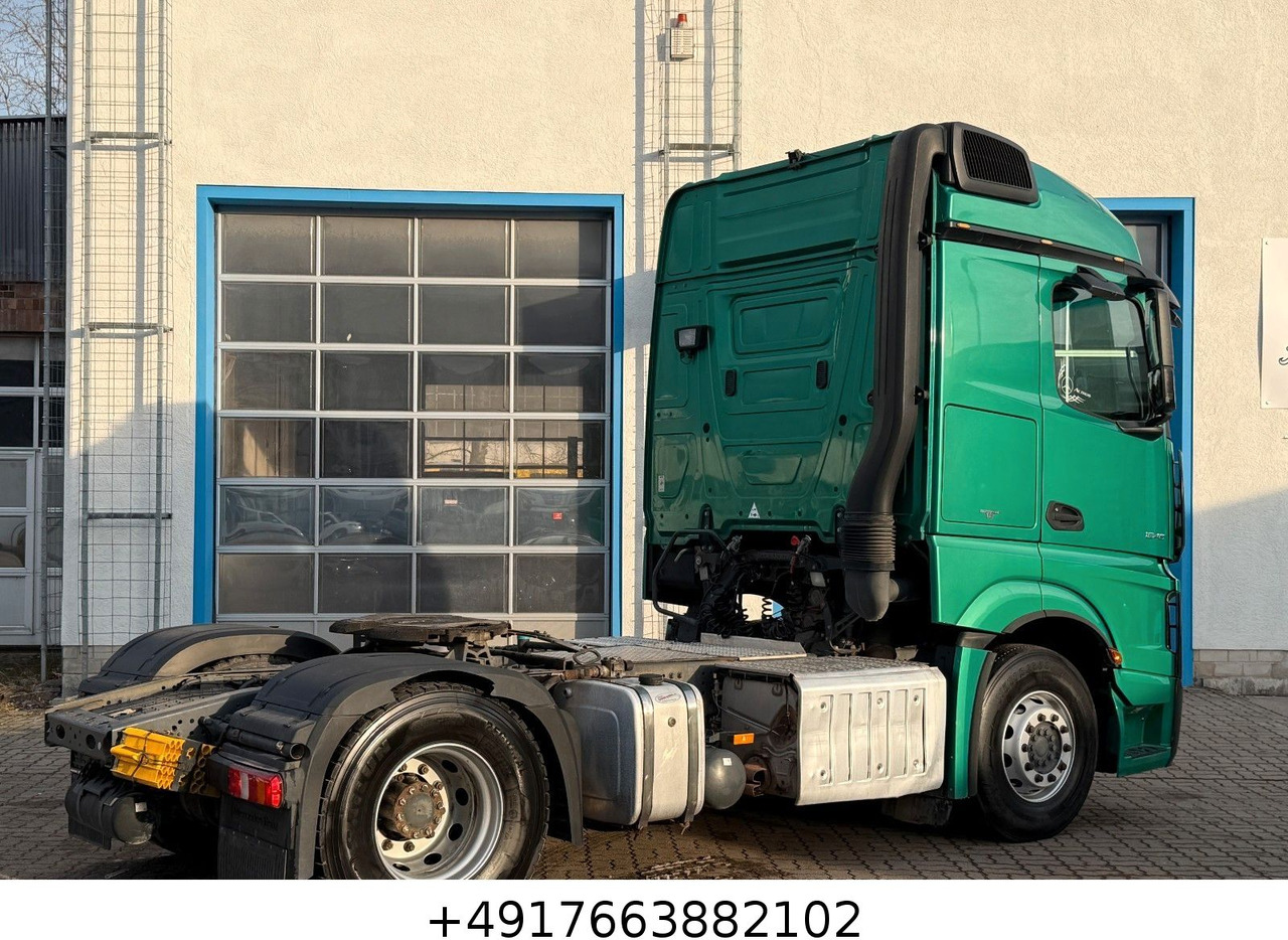 Mercedes-Benz Actros 1845/Hydraulik - Nyergesvontató: 5 kép. Mercedes-Benz Actros 1845/Hydraulik - Nyergesvontató: 5 kép.