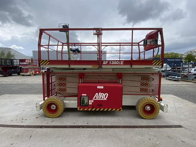 AIRO SF1380-E, Schaar hoogwerker, 16 meter - Emelő: 4 kép. AIRO SF1380-E, Schaar hoogwerker, 16 meter - Emelő: 4 kép.