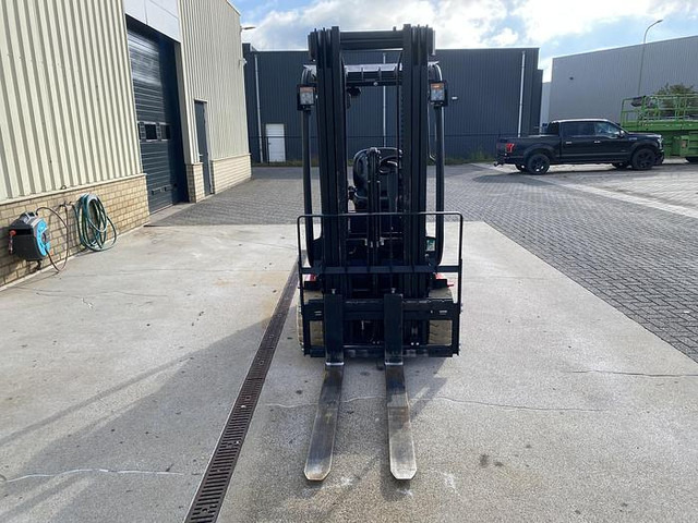 EP CPD20L2, Heftruck, 2 ton, Lithium accu - Elektromos targonca: 3 kép. EP CPD20L2, Heftruck, 2 ton, Lithium accu - Elektromos targonca: 3 kép.