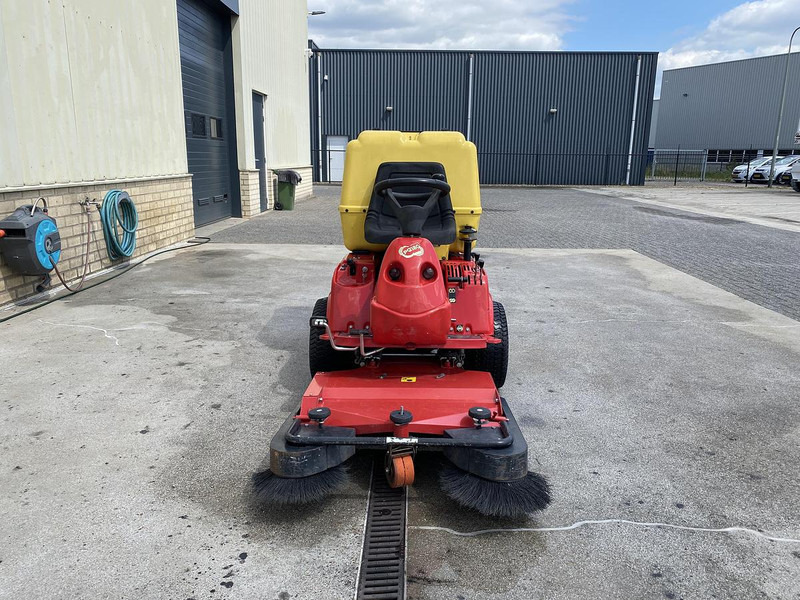 Gianni ferrari PG180, veegmachine - Utcaseprő gép: 3 kép. Gianni ferrari PG180, veegmachine - Utcaseprő gép: 3 kép.