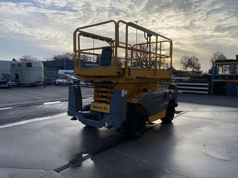 Haulotte Compact 12DX, Schaar hoogwerker, 4X4 Diesel - Emelő: 5 kép. Haulotte Compact 12DX, Schaar hoogwerker, 4X4 Diesel - Emelő: 5 kép.