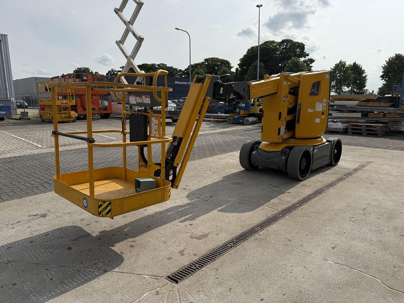 Haulotte HA12CJ+, Hoogwerker - Személyemelő: 5 kép. Haulotte HA12CJ+, Hoogwerker - Személyemelő: 5 kép.