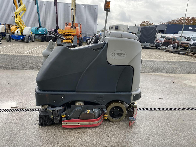 Nilfisk SC6500 1300C, Veeg- Schrobmachine - Súrológép: 5 kép. Nilfisk SC6500 1300C, Veeg- Schrobmachine - Súrológép: 5 kép.