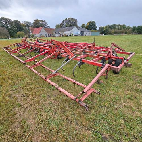 ABC 10 meter - Kultivátor: 1 kép. ABC 10 meter - Kultivátor: 1 kép.