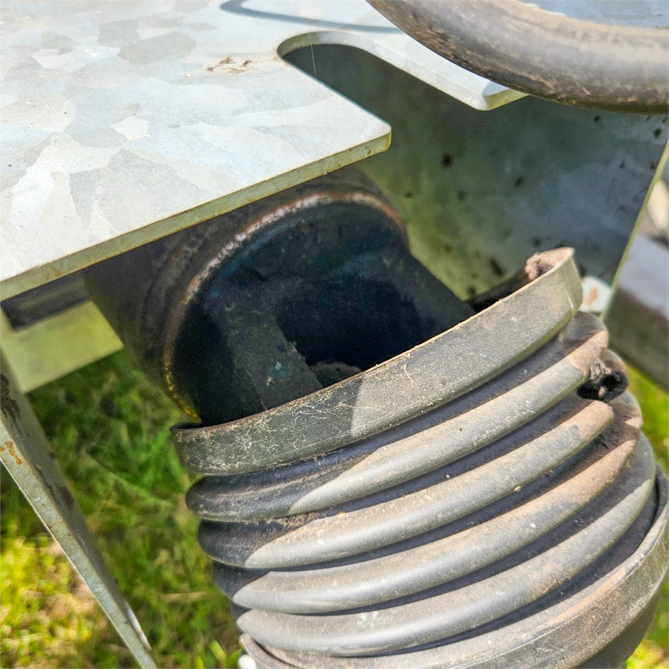 Talajmaró ABC 4000R: 12 kép. Talajmaró ABC 4000R: 12 kép.