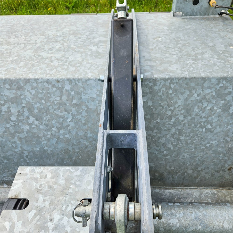 Talajmaró ABC 4000R: 16 kép. Talajmaró ABC 4000R: 16 kép.