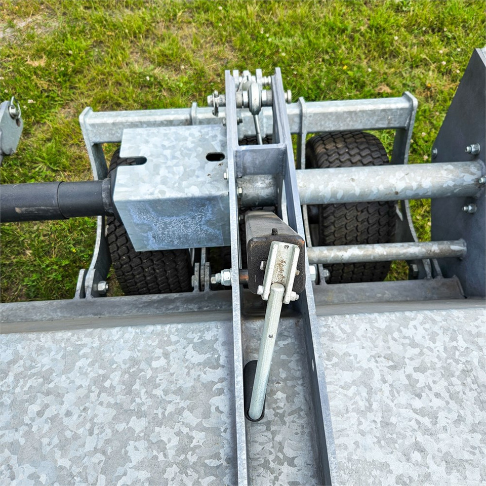 Talajmaró ABC 4000R: 15 kép. Talajmaró ABC 4000R: 15 kép.