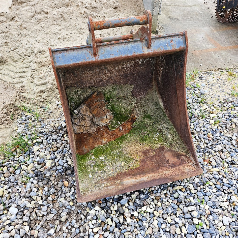 ABC 80 cm - Kotró kanál - Építőipari gépek: 2 kép. ABC 80 cm - Kotró kanál - Építőipari gépek: 2 kép.