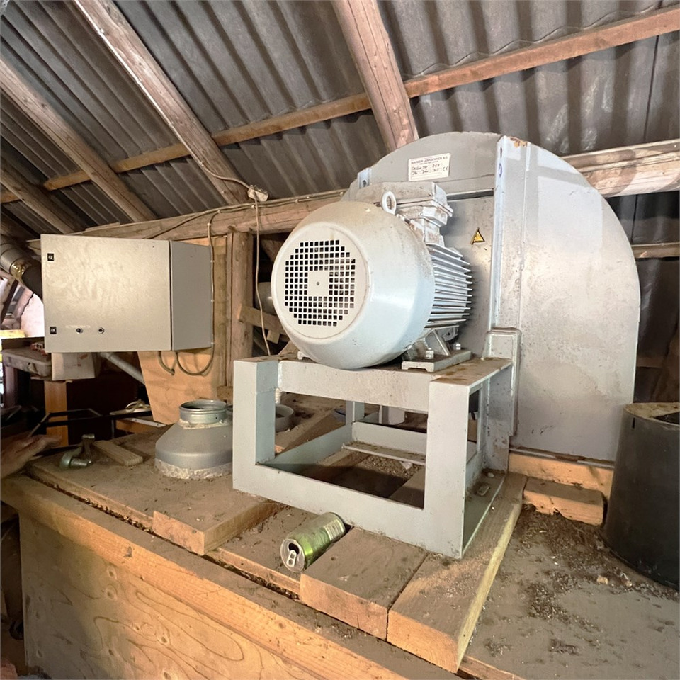 ABC Bevi sugeanlæg / Suction plant - Betakarítás utáni berendezés: 2 kép. ABC Bevi sugeanlæg / Suction plant - Betakarítás utáni berendezés: 2 kép.