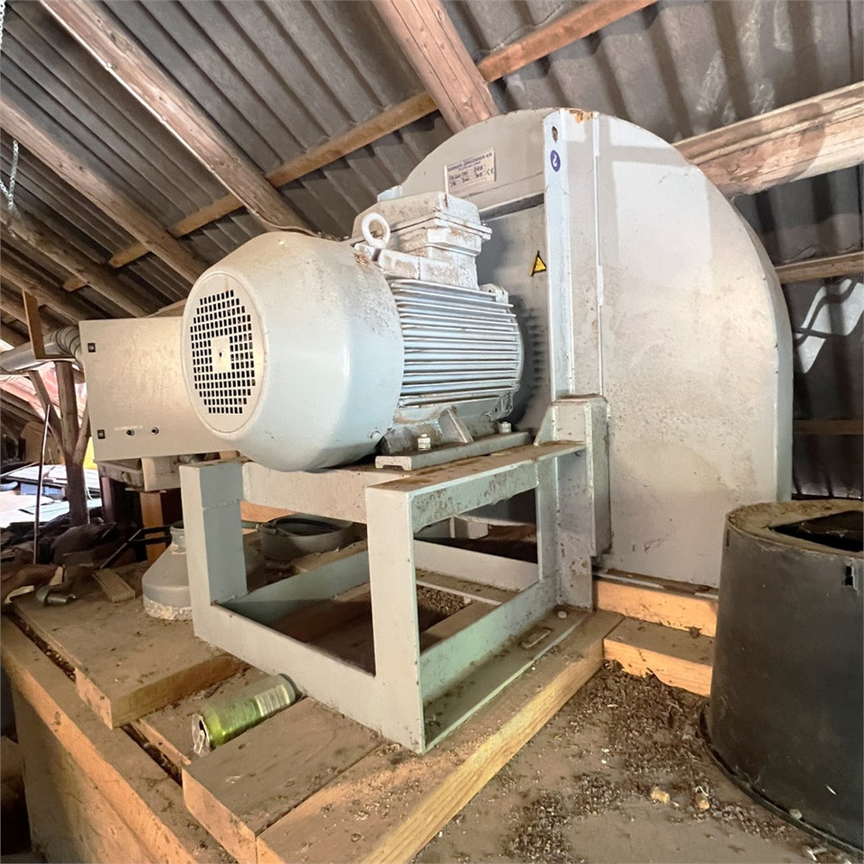 ABC Bevi sugeanlæg / Suction plant - Betakarítás utáni berendezés: 1 kép. ABC Bevi sugeanlæg / Suction plant - Betakarítás utáni berendezés: 1 kép.