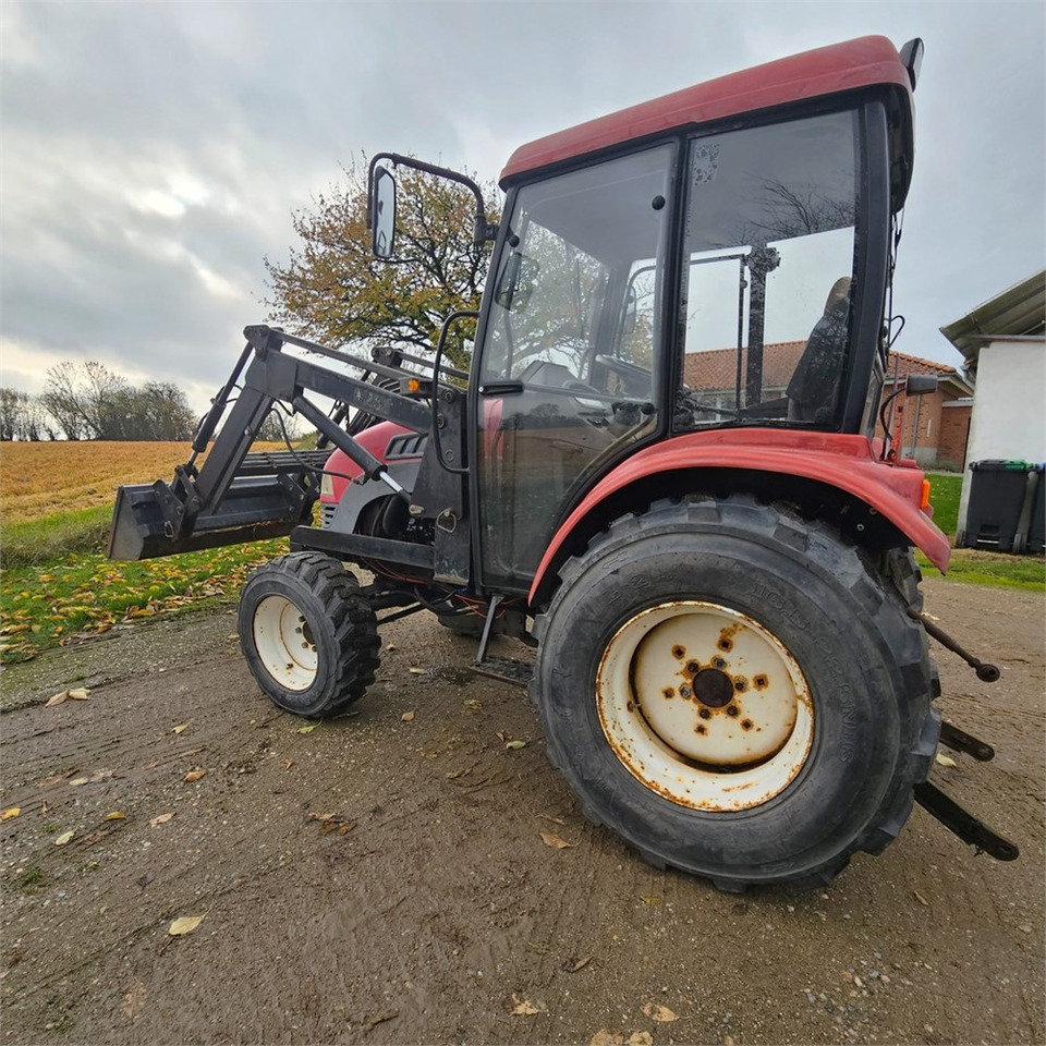 ABC Impodan DF404 - Traktor: 4 kép. ABC Impodan DF404 - Traktor: 4 kép.