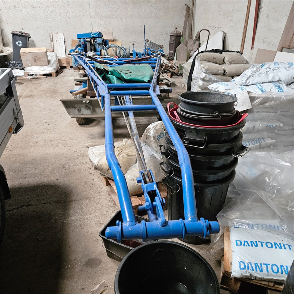 ABC Mini rig - Fúrógép: 1 kép. ABC Mini rig - Fúrógép: 1 kép.