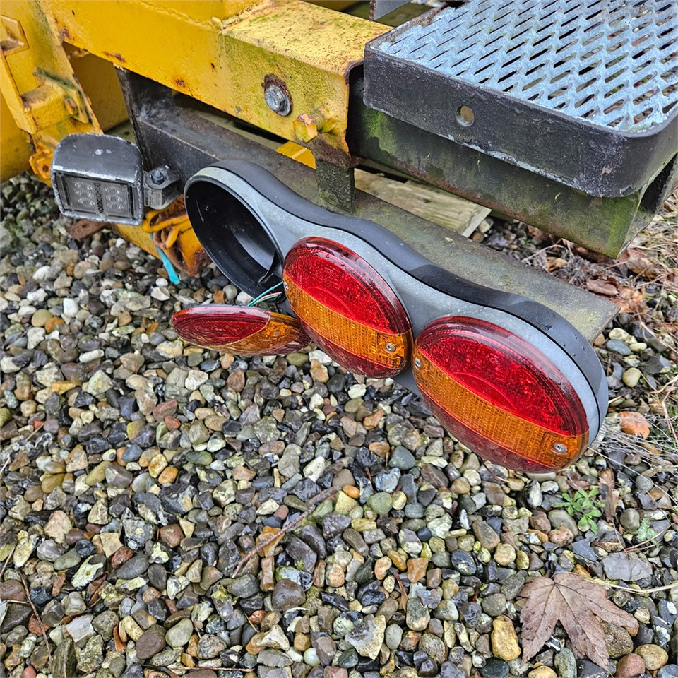 Homok-/ Sószóró ABC Saltspreder: 14 kép. Homok-/ Sószóró ABC Saltspreder: 14 kép.