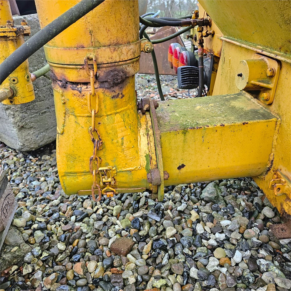 Homok-/ Sószóró ABC Saltspreder: 11 kép. Homok-/ Sószóró ABC Saltspreder: 11 kép.