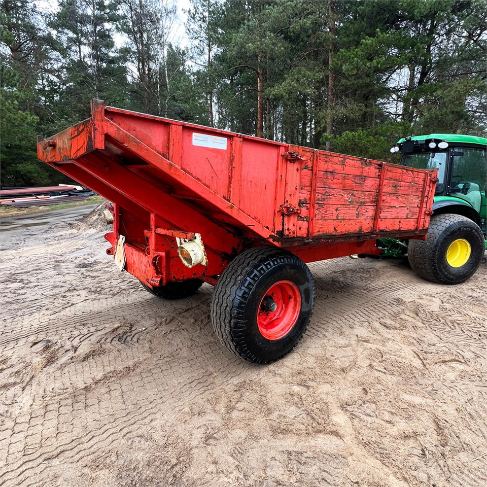 ABC Tipper - Mezőgazdasági billenőpótkocsi: 1 kép. ABC Tipper - Mezőgazdasági billenőpótkocsi: 1 kép.
