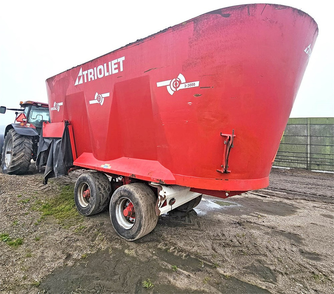 ABC Trioliet Solomix-3-30 ZK-T-540 - Állattartás gépei: 3 kép. ABC Trioliet Solomix-3-30 ZK-T-540 - Állattartás gépei: 3 kép.