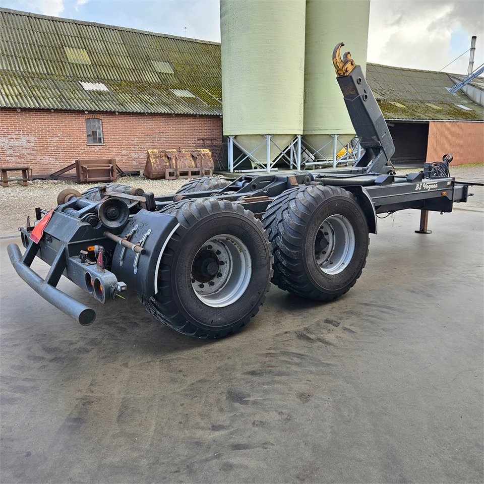 BS 22,5 ton - Multiliftes/ Konténerszállító pótkocsi: 5 kép. BS 22,5 ton - Multiliftes/ Konténerszállító pótkocsi: 5 kép.