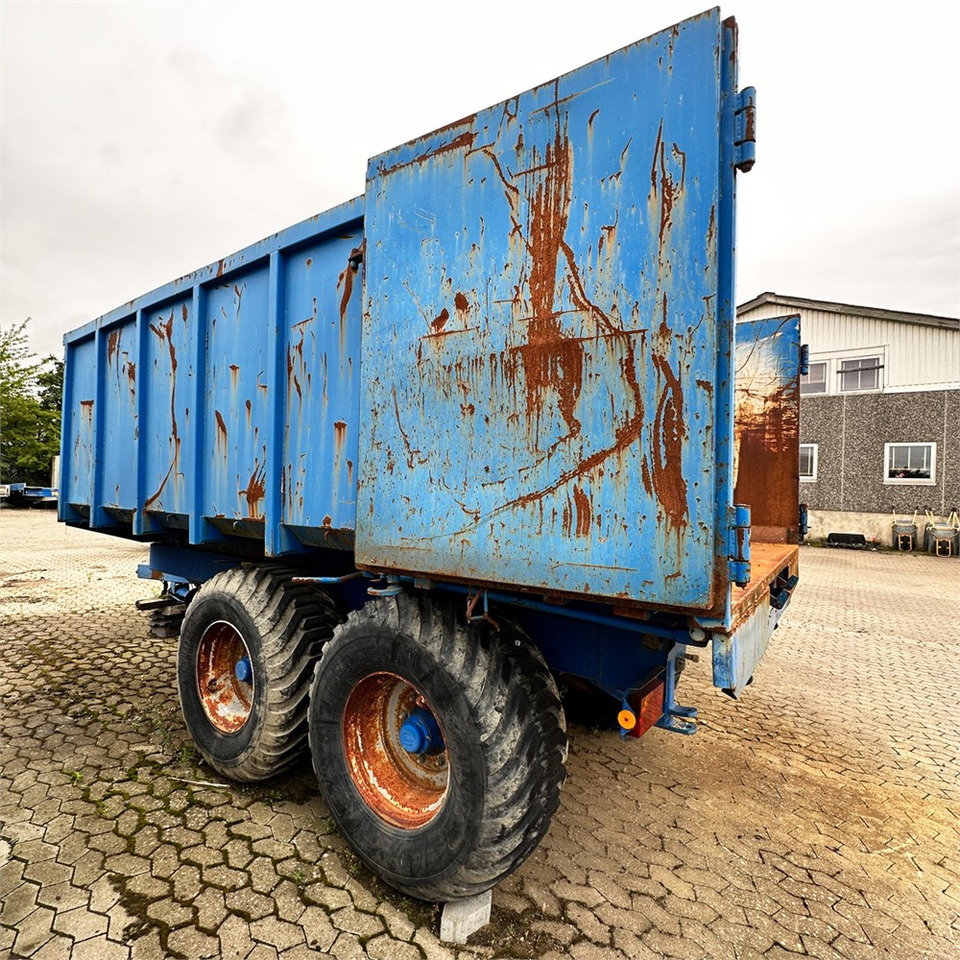 Bala Agri Husqvana vogn TK1512 - Mezőgazdasági pótkocsi: 2 kép. Bala Agri Husqvana vogn TK1512 - Mezőgazdasági pótkocsi: 2 kép.