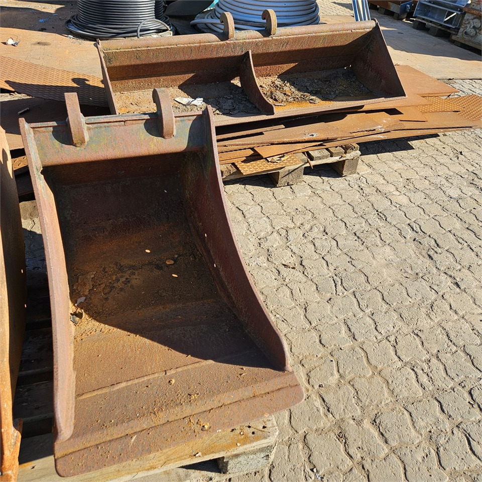 Beco Skovle - Kotró kanál - Építőipari gépek: 1 kép. Beco Skovle - Kotró kanál - Építőipari gépek: 1 kép.