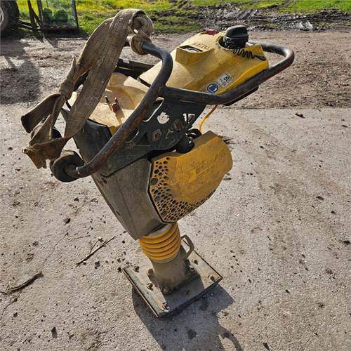 Bomag BT 60 - Döngölőgép: 5 kép. Bomag BT 60 - Döngölőgép: 5 kép.
