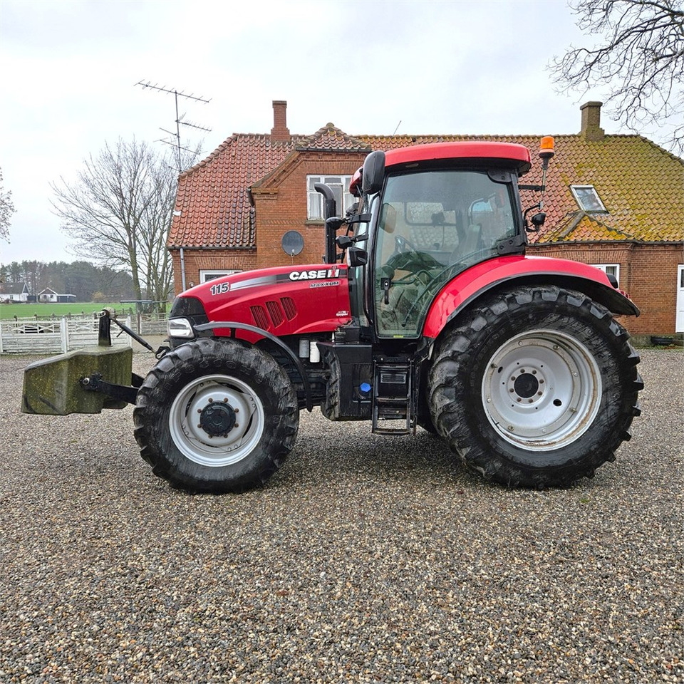CASE IH Maxxum 115 - Traktor: 2 kép. CASE IH Maxxum 115 - Traktor: 2 kép.