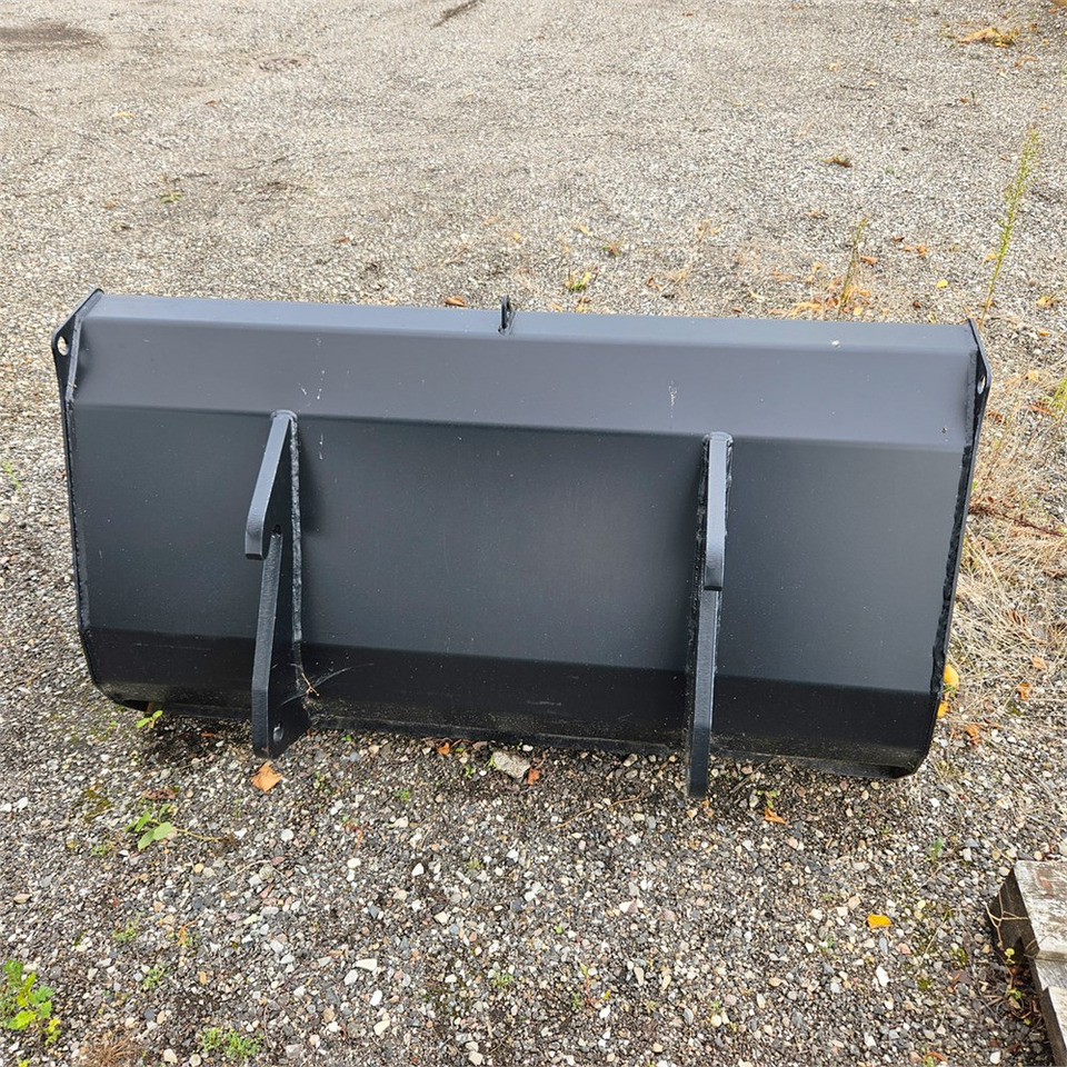 CP 150 cm - Rakodókanál: 2 kép. CP 150 cm - Rakodókanál: 2 kép.