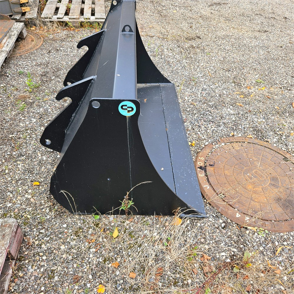 CP 150 cm - Rakodókanál: 4 kép. CP 150 cm - Rakodókanál: 4 kép.