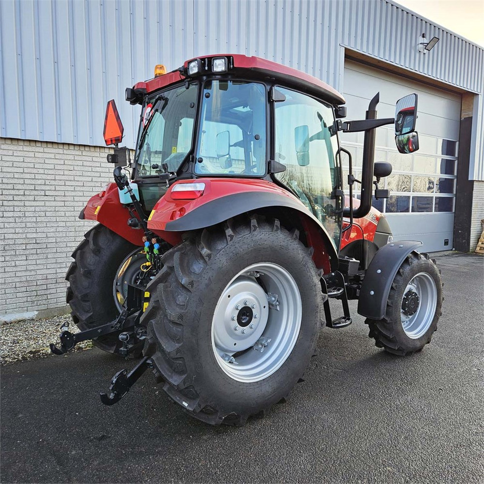 Case 75C Farmall - Traktor: 4 kép. Case 75C Farmall - Traktor: 4 kép.