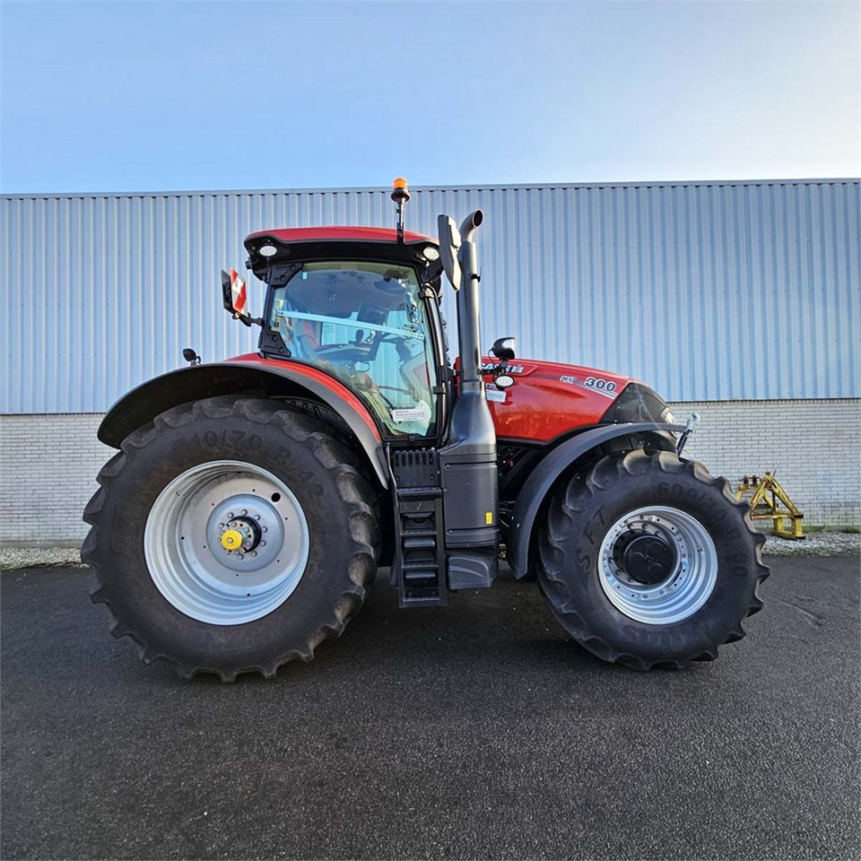 Case Optum 300 - Traktor: 3 kép. Case Optum 300 - Traktor: 3 kép.