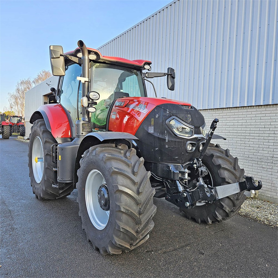 Case Puma 165 CVX - Traktor: 2 kép. Case Puma 165 CVX - Traktor: 2 kép.