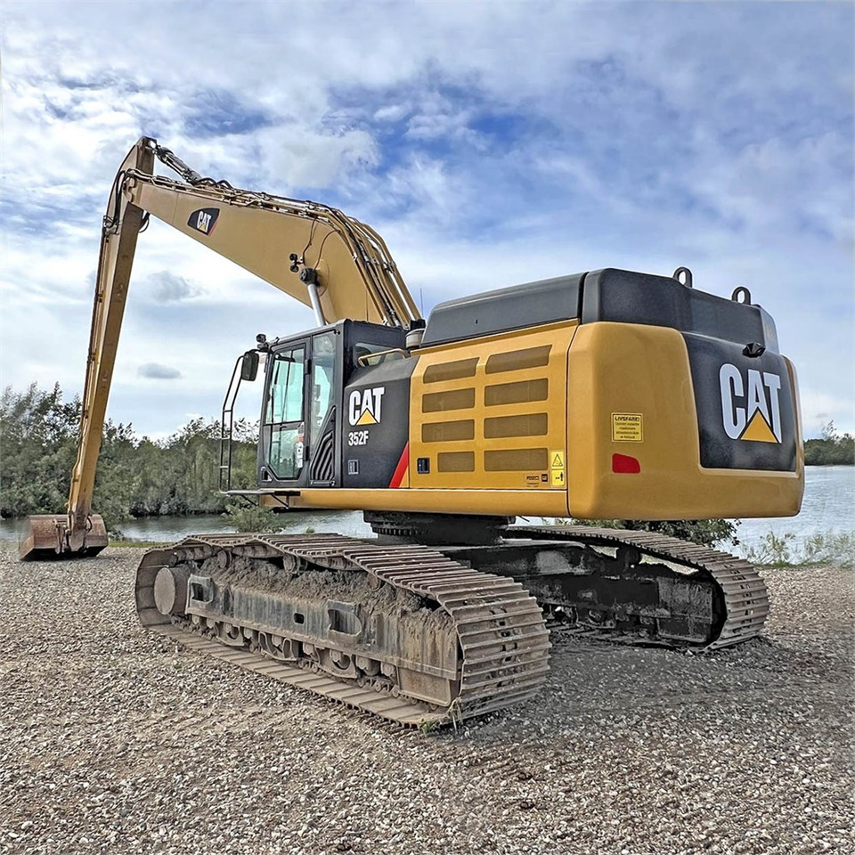 Caterpillar 352 F LRE - Lánctalpas kotró: 5 kép. Caterpillar 352 F LRE - Lánctalpas kotró: 5 kép.