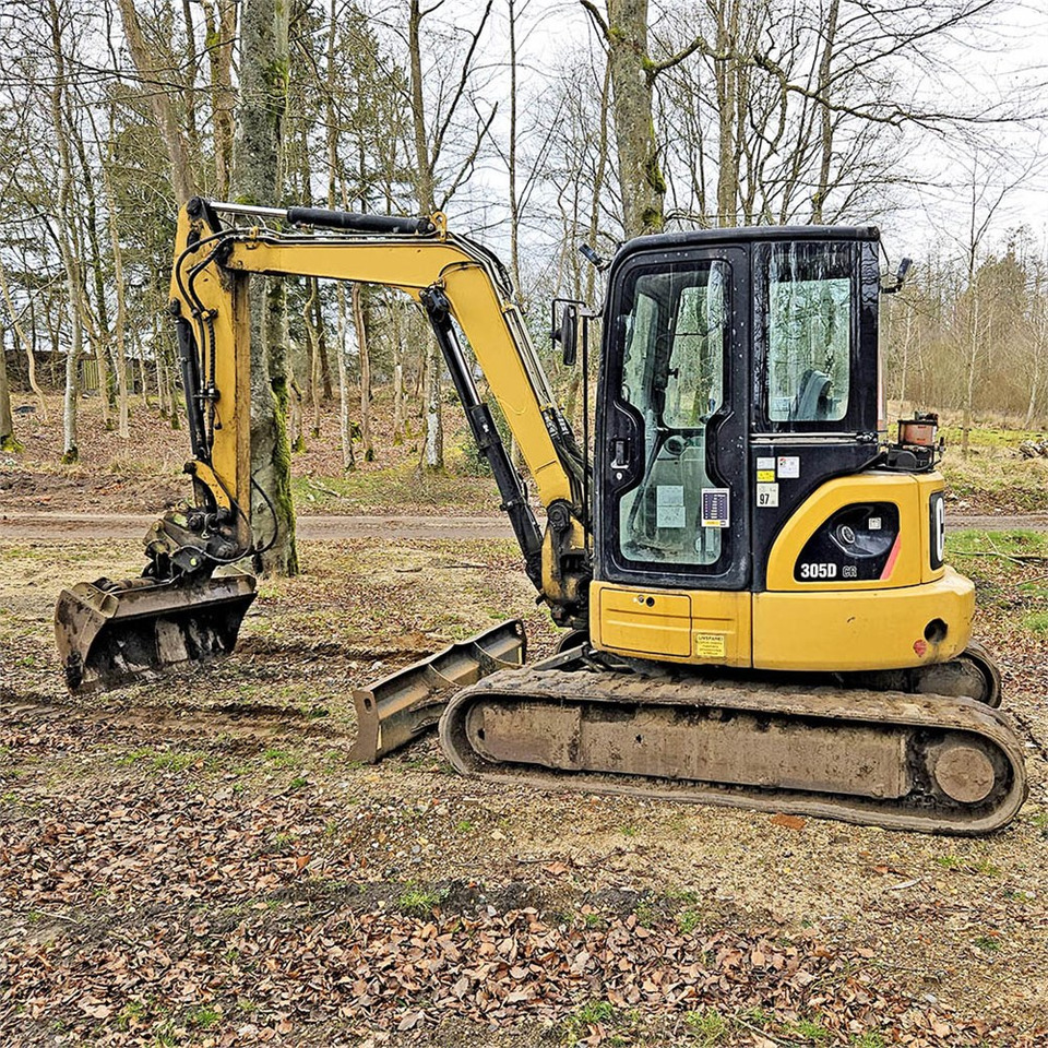 Caterpillar Cat 305D CR - Minikotró: 1 kép. Caterpillar Cat 305D CR - Minikotró: 1 kép.