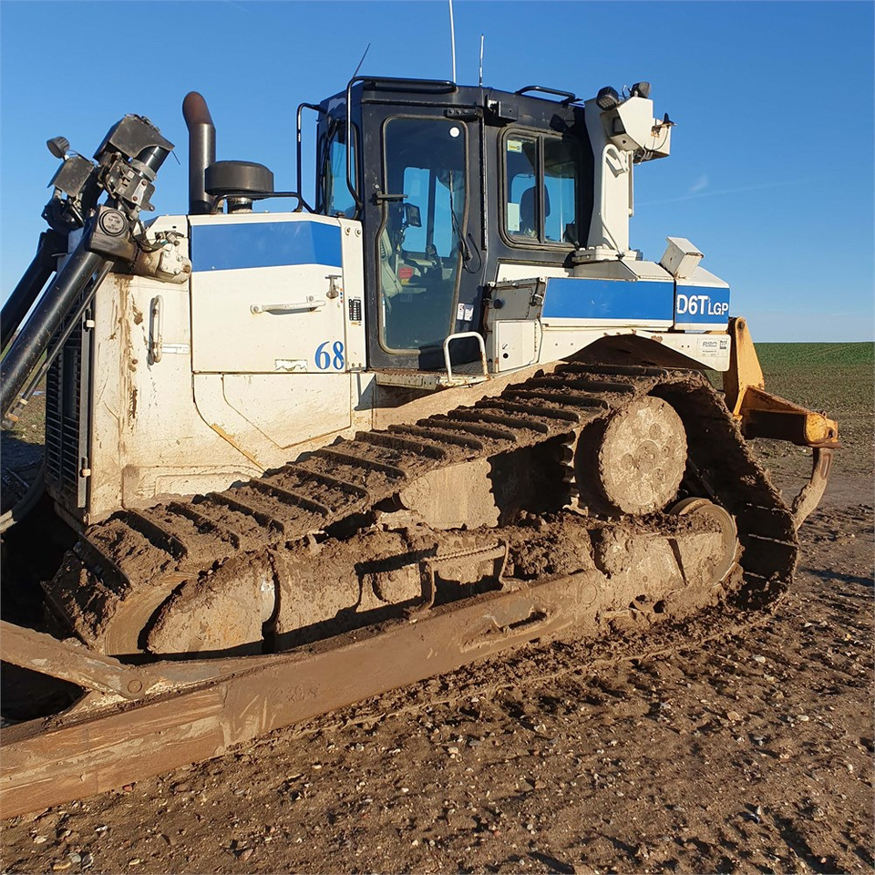 Caterpillar D6T LGP - Buldózer: 5 kép. Caterpillar D6T LGP - Buldózer: 5 kép.